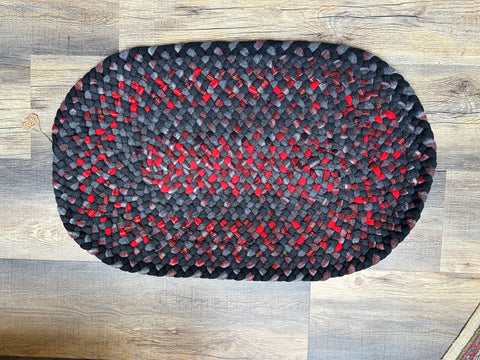Braided Rug red/black